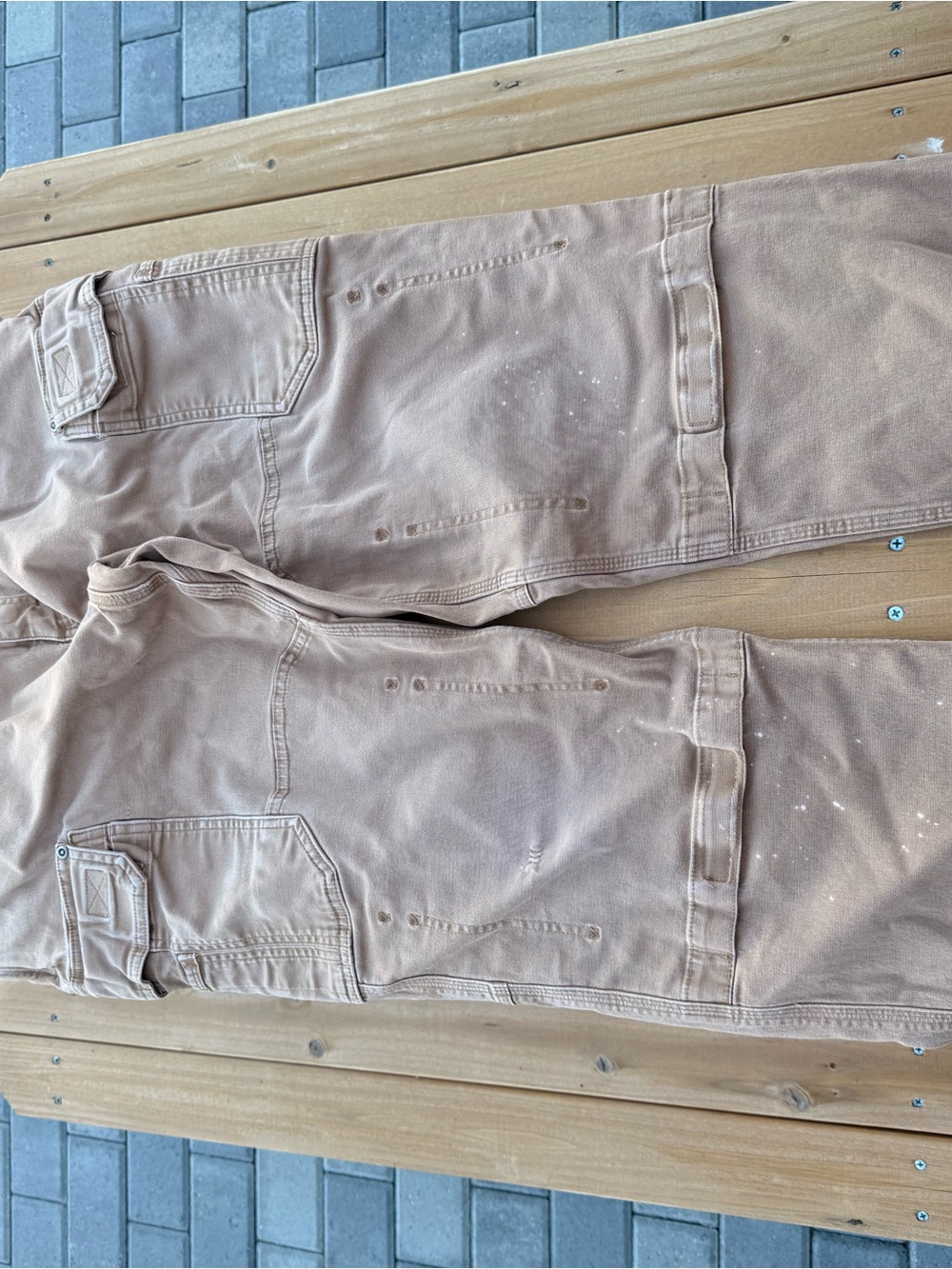 Duluth Trading Co Men’s Cargo Pants in Light Brown